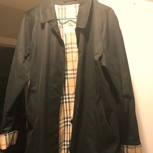 Classic Burberry Carmen Raincoat (No Hood)